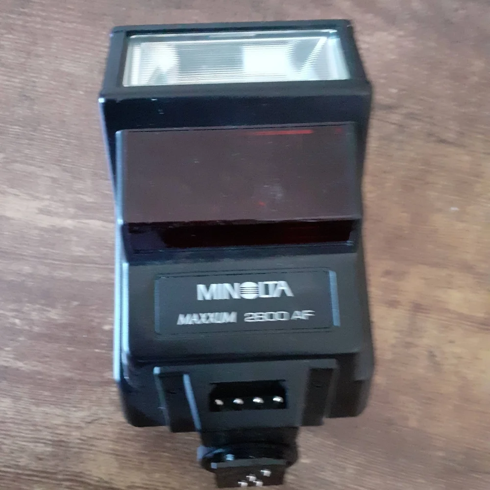 Minolta Maxxium 2800 AF shoe mount flash